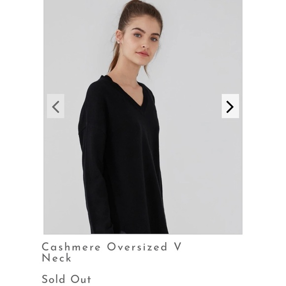 NWT. 100% Cashmere. Oversized V Neck Sweater. - Picture 3 of 3